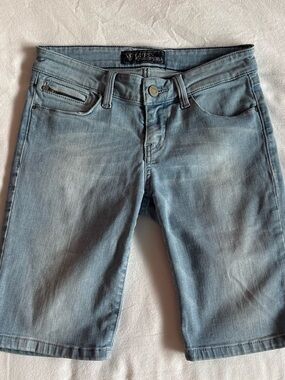 Guess 1981 Light Wash Y2K Denim Bermuda Shorts